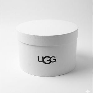UGG White Round Gift Box